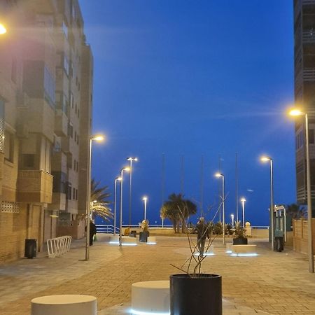 Apartamento En Paseo Maritimo Almería Dış mekan fotoğraf